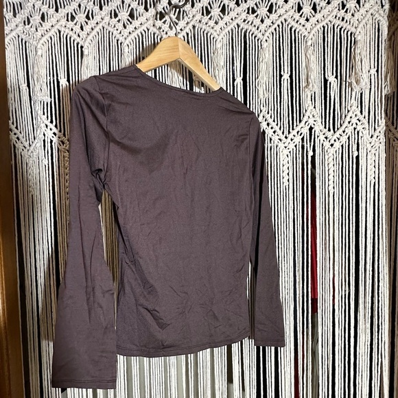 Vintage long sleeve, split front. - Picture 2 of 4